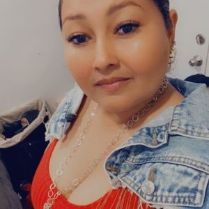 Meet your Posher, Gaby